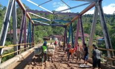 Longsor Putuskan Akses Lebong Utara–Pinang Belapis, TNI dan Warga Buka Jalan Secara Gotong Royong