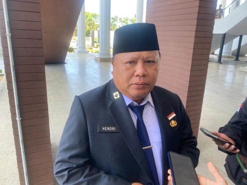 KADIS: Kepala Dinas Perhubungan Provinsi Bengkulu, Hendri Kurniawan, mengatakan permintaan menambah frekuensi penerbangan dari dan ke Bengkulu, diajukan kepada tiga maskapai, yakni AirAsia, Pelita, dan TransNusa. (Senin-13-04-2026)--FOTO: Handi//MBG.